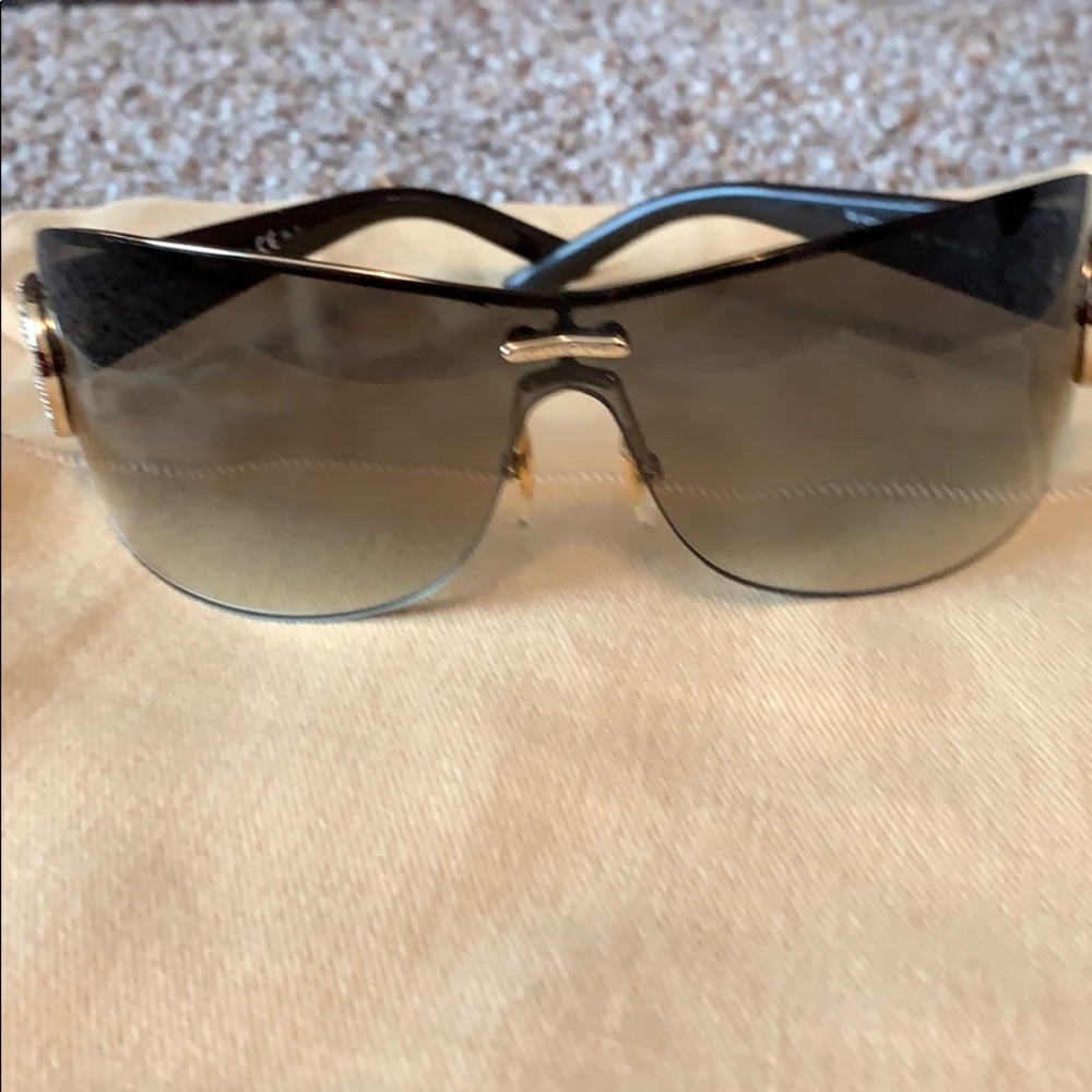 Gucci shield sunglasses